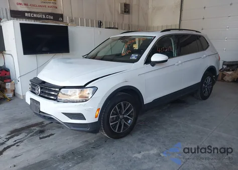 2019 Volkswagen Tiguan 2.0T Se/2.0T Sel/2.0T Sel R-Line/2.0T Sel R-Line Black из США, поврежденный, VIN 3VV2B7AX4KM194301